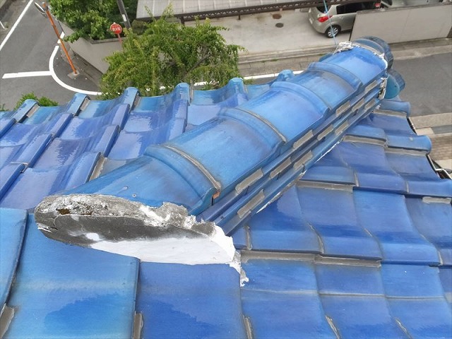 隅棟の漆喰を確認